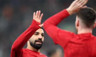 محمد صلاح يسخر من روبرتسون بسبب واقعة في تدريبات ليفربول