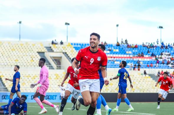 فرحة طاهر محمد طاهر بأول أهدافه مع منتخب مصر أمام كاب فيردي (صور)